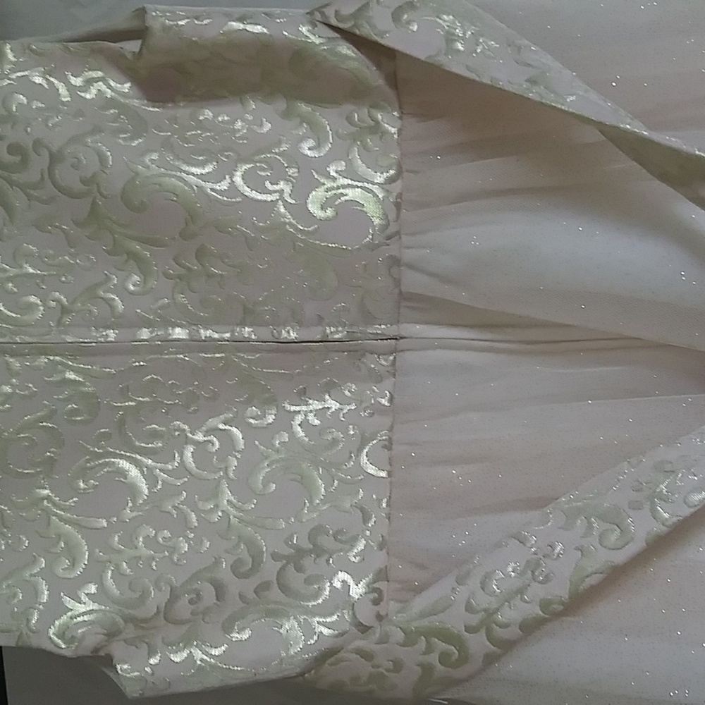 Dress - Picture 5 of 8